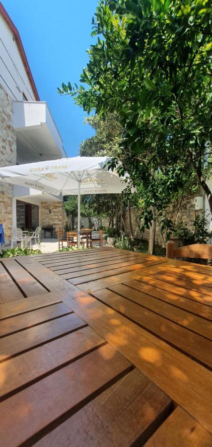 Xho'S Forest Guest House 베라트 외부 사진