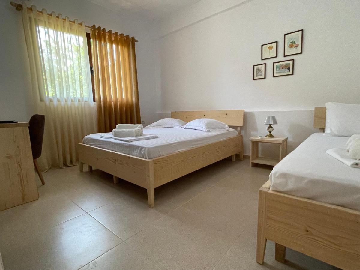Xho'S Forest Guest House 베라트 외부 사진