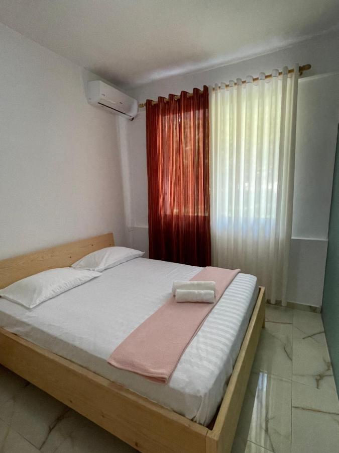 Xho'S Forest Guest House 베라트 외부 사진