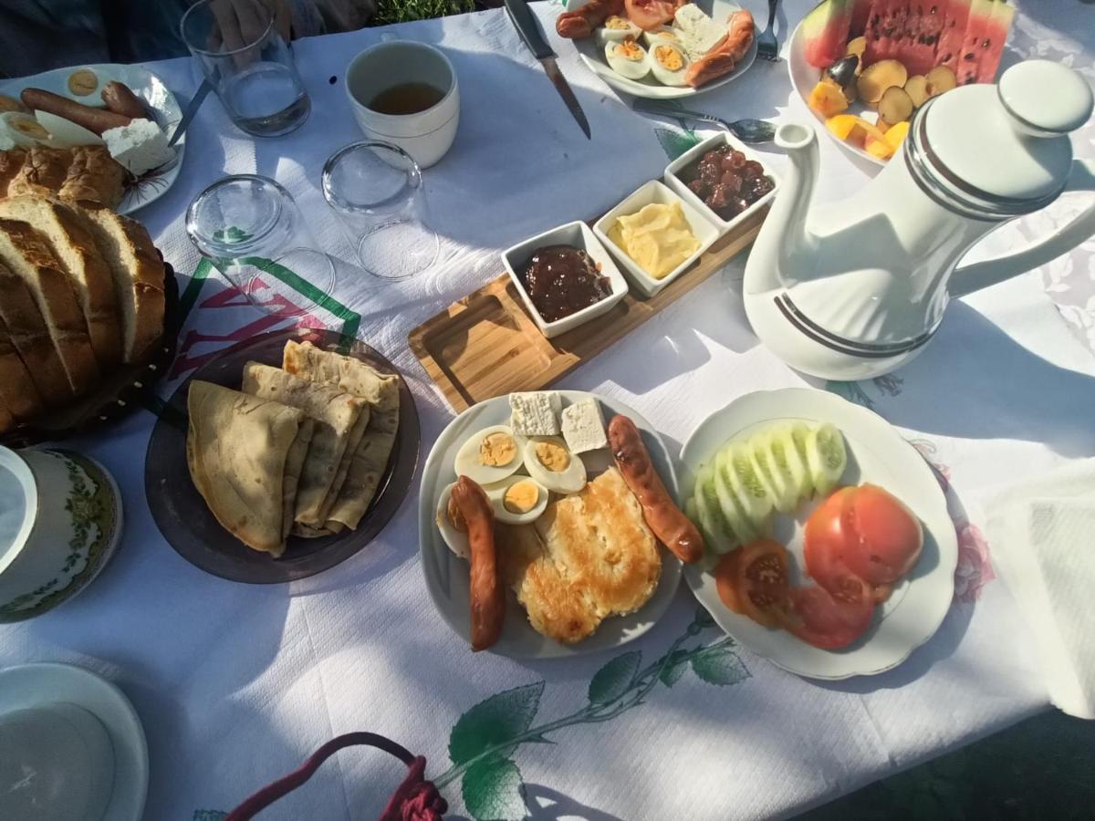 Xho'S Forest Guest House 베라트 외부 사진