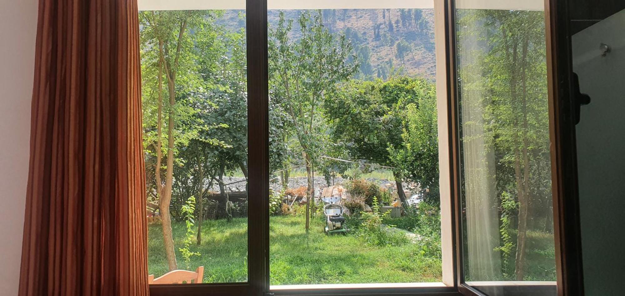 Xho'S Forest Guest House 베라트 객실 사진